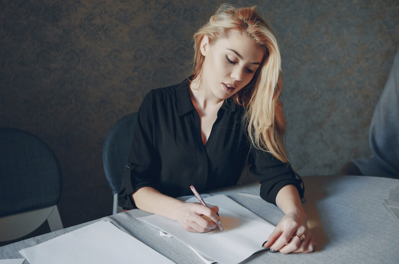 Як правильно: маємо чи мусимо? Відмінності та правила вживання